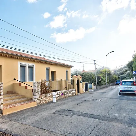 Avec Grande Terrasse Yourhosthelper