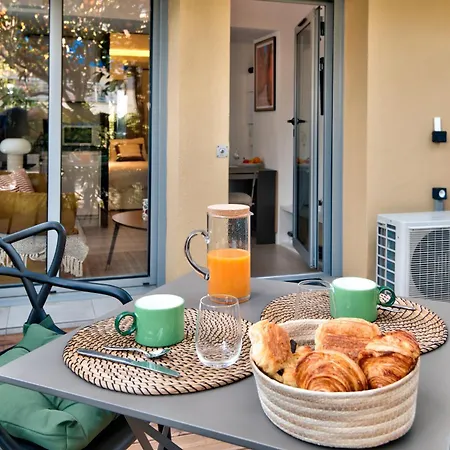 Avec Grande Terrasse Yourhosthelper *